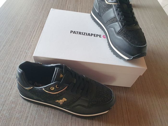 Magnifique paire de baskets Patrizia Pepe 🖤 - photo numéro 4