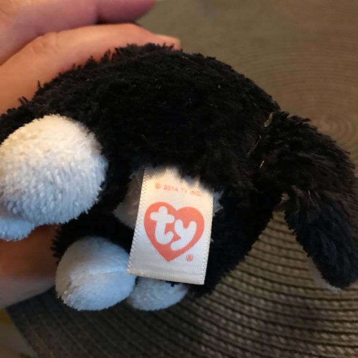 Petit chat noir et blanc peluche tu - photo numéro 3