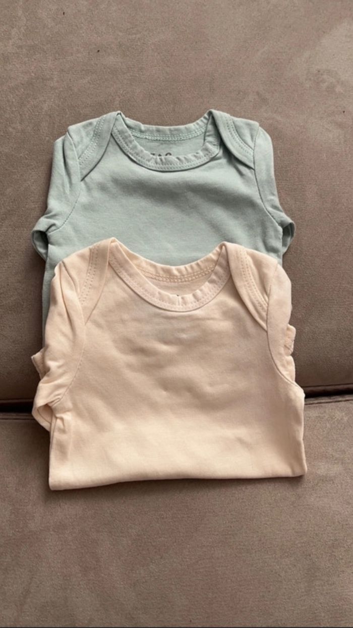 2 Bondy manche longue 1 mois .Jamais porté