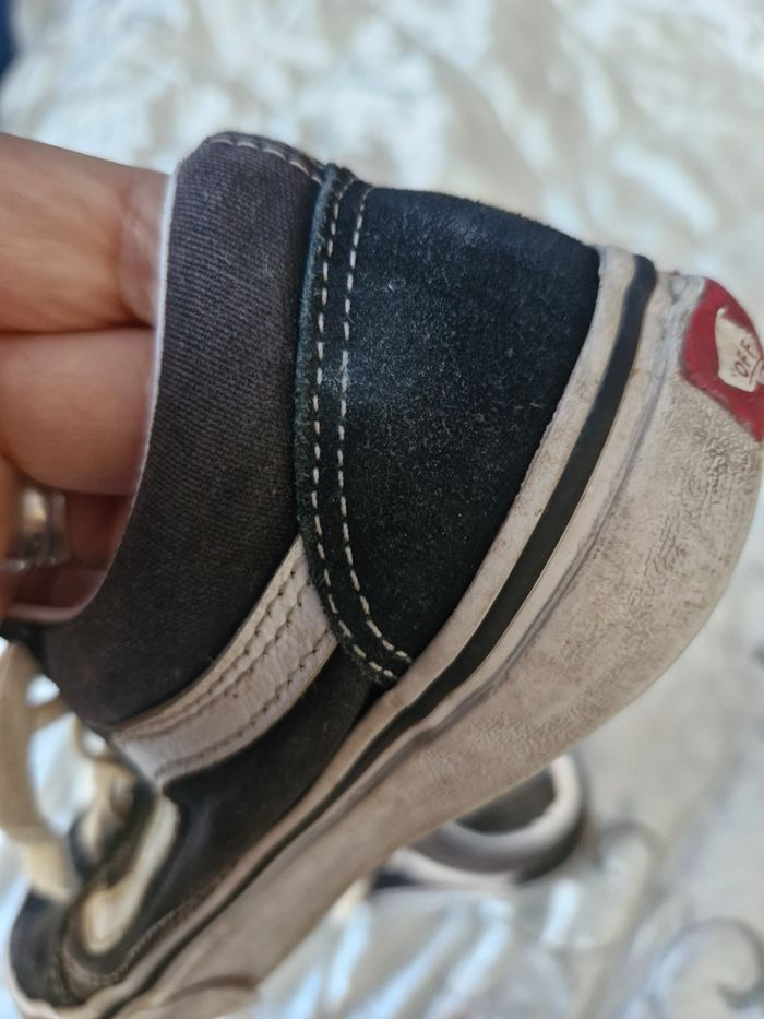 Jolies basquets noires a lacets - photo numéro 9