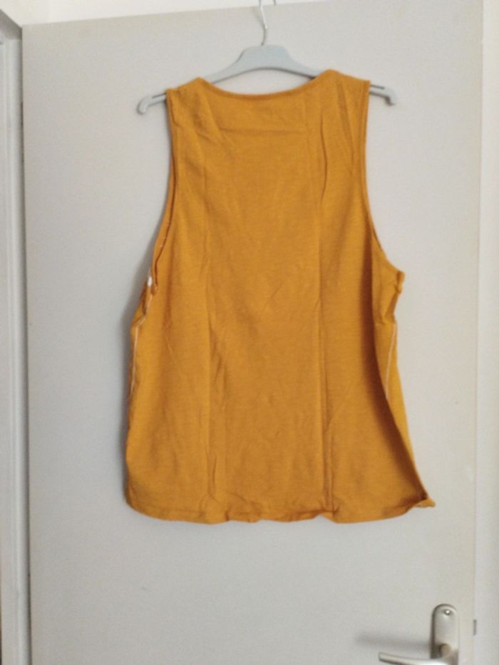 T shirt sans manches - photo numéro 2