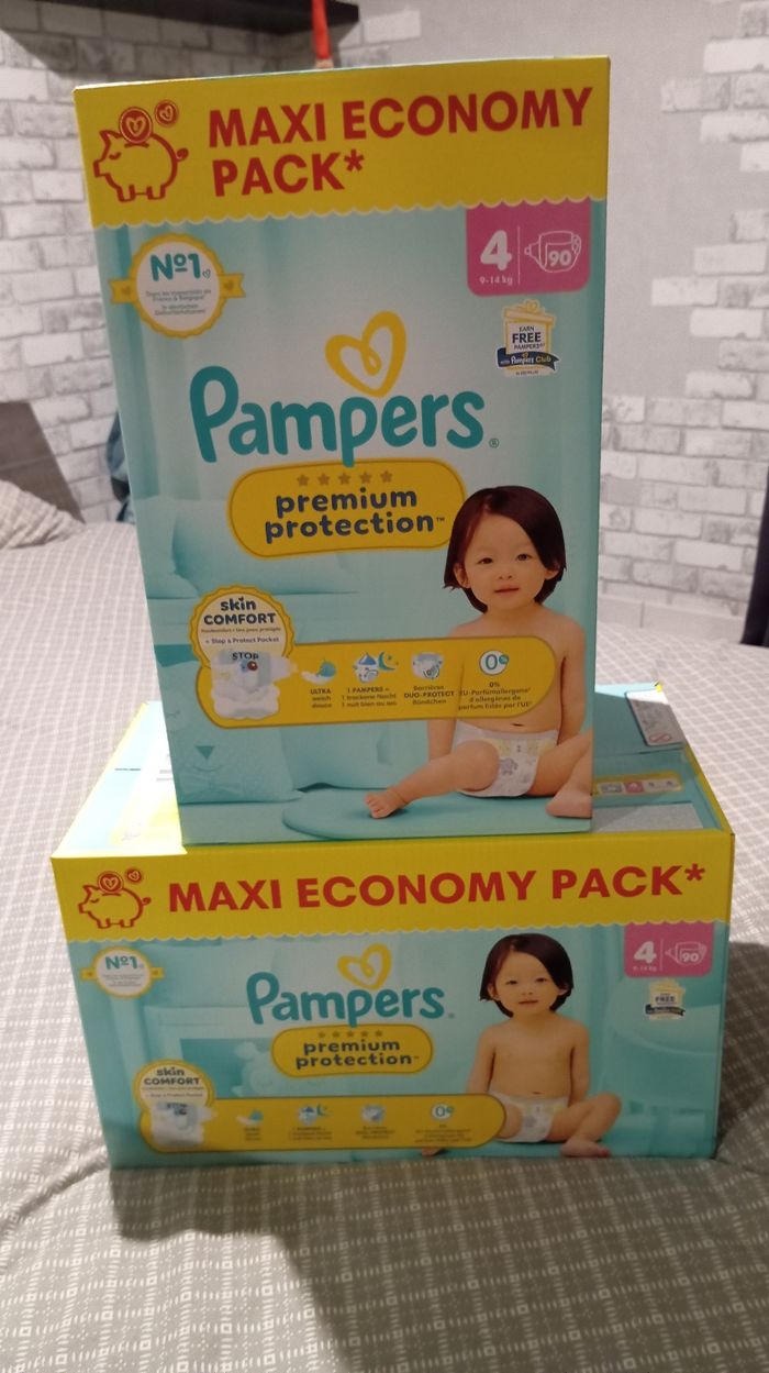 2 maxi pack Pampers premium protection taille 4 neuf jamais ouvert