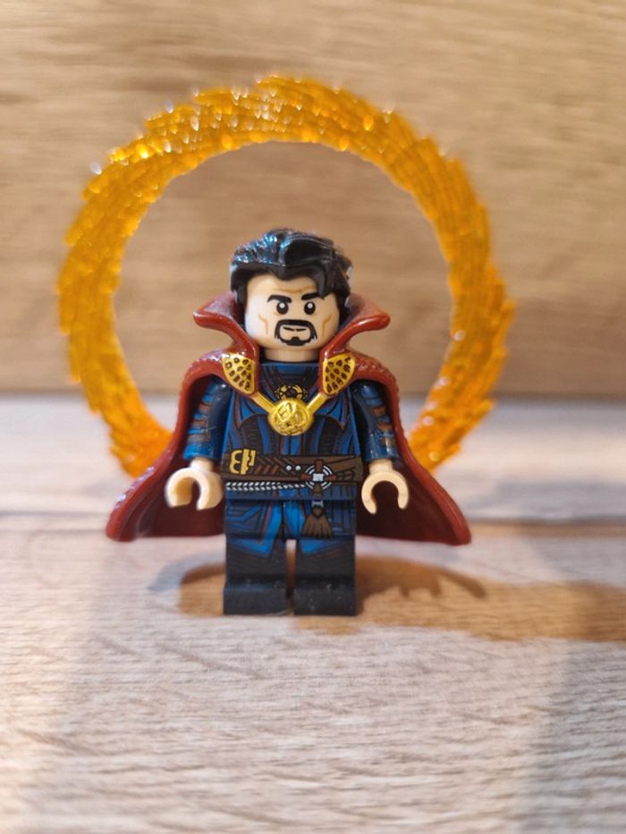 Figurine type lego Docteur Strange Spiderman avec portail Marvel - photo numéro 2