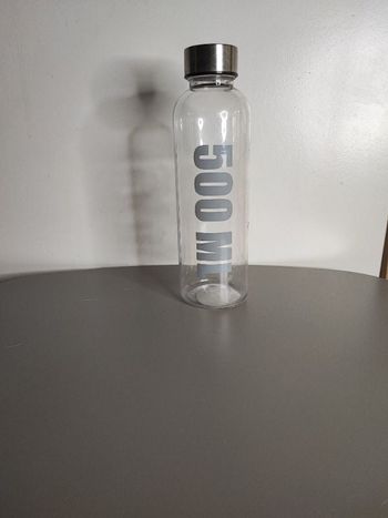Bouteille 500 ml – Design moderne – Neuve avec étiquette 🥤