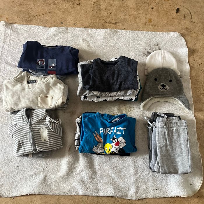 Gros lots vêtements garçon 6-9 / 9-12mois