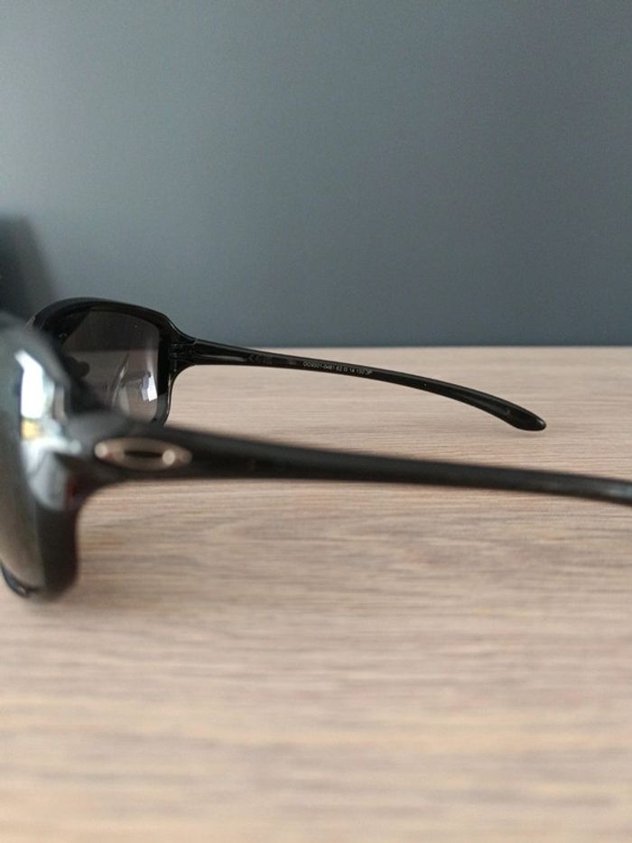 Lunettes Oakley femme neuves - photo numéro 4
