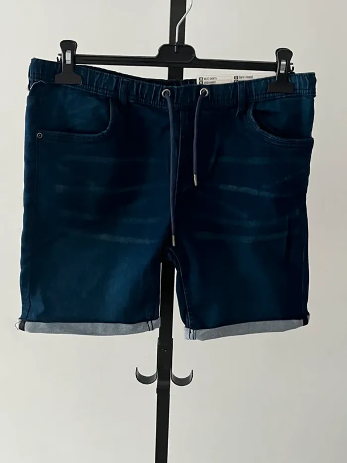 Short en jean élastique Taille M