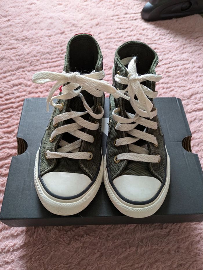 Converses kaki 28 - photo numéro 2