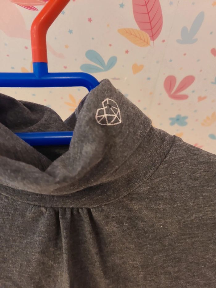 Tee shirt col roulé - photo numéro 2