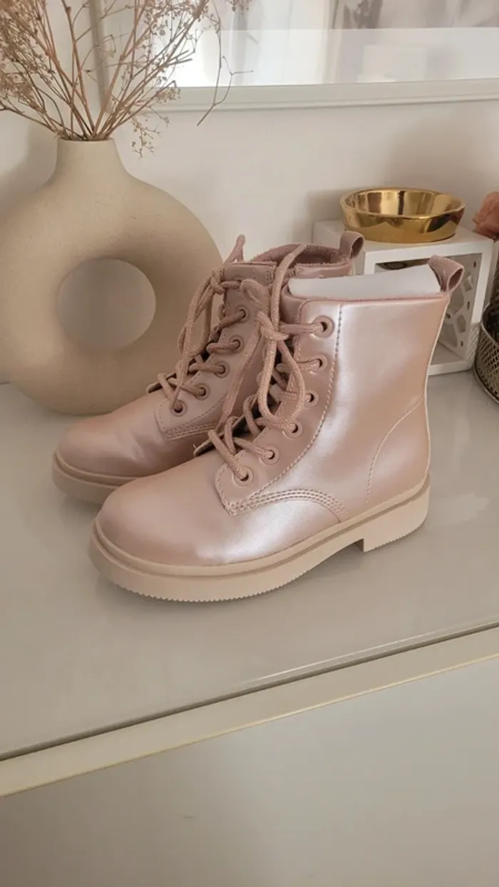 Bottines roses à lacets taille 30 neuves - photo numéro 3
