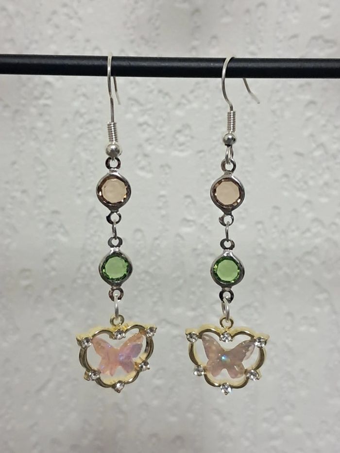 Boucle d'oreille papillon