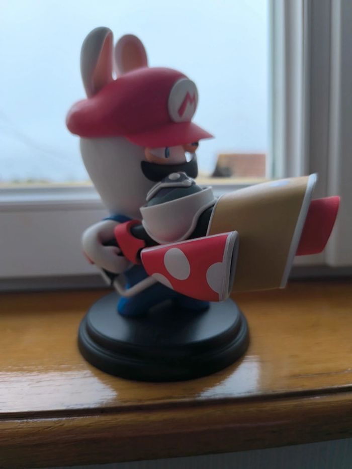 Figurine édition collector du jeu Mario + The Lapins Crétins : Kingdom Battle, en parfait état - photo numéro 2