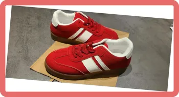 Sneakers en suédine à bandes, NEUVES, coloris Rouge, Taille 36