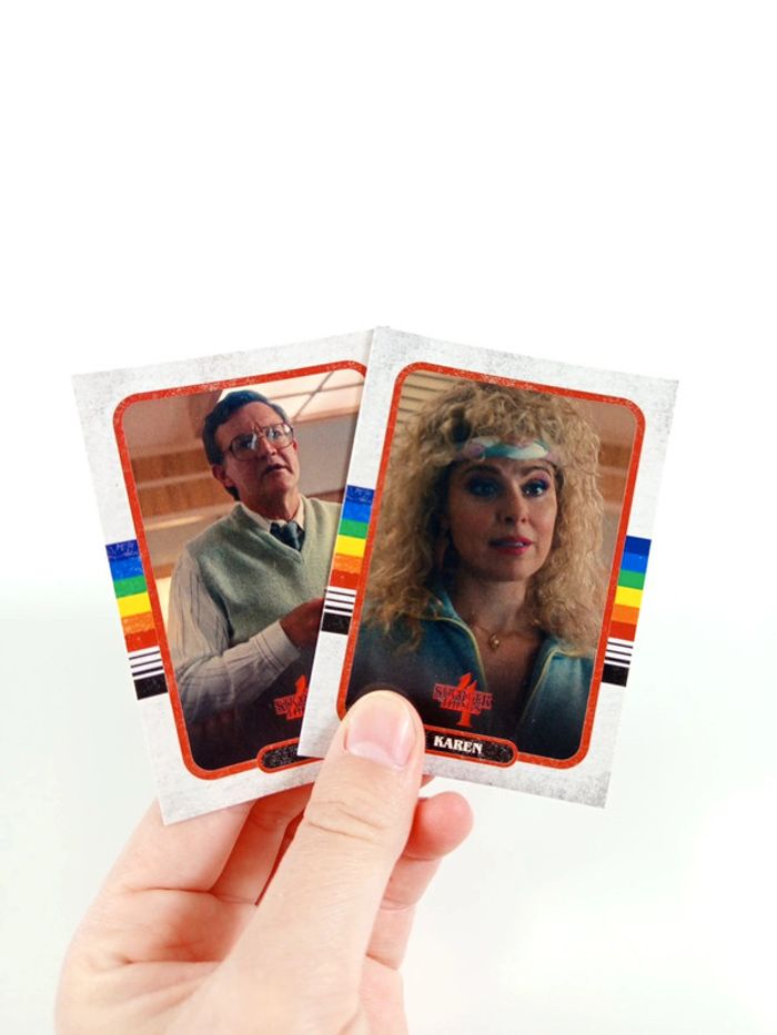 Lot 2 cartes stranger things topps