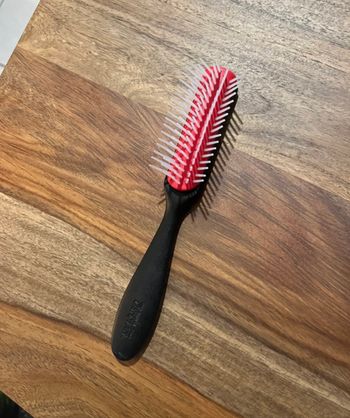 Brosse démêlante cheveux bouclés