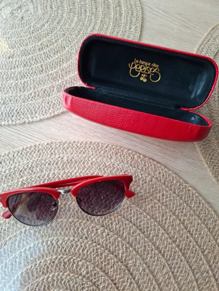 Lunettes de soleil Le Temps des Cerises – Rouge & étui rigide - photo numéro 2