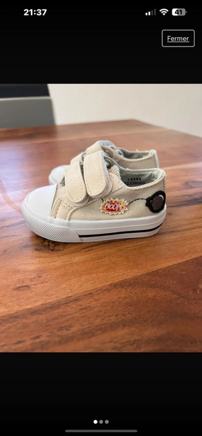 Chaussure bébé 18 neuve