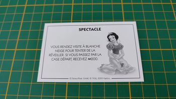Carte spectacle rendez visite à Blanche Neige jeu de société Monopoly Disney éditions Hasbro #B94