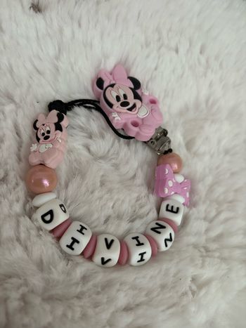 Attache tétine Minnie personnalisée ❤️