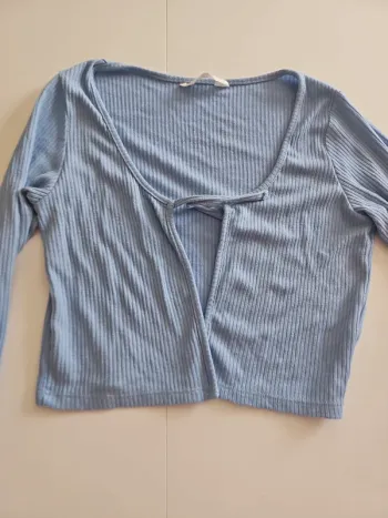 Gilet en fine maille côtelée