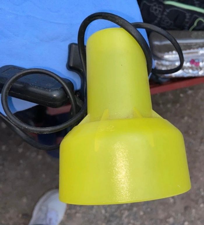 Spot vert à pince - photo numéro 4