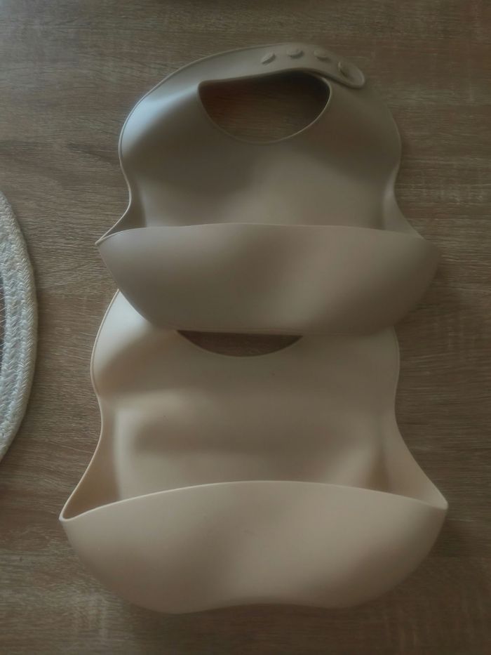 Bavoirs silicone bebe