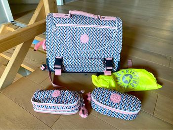Cartable Kipling +2 plumiers+ housse pluie