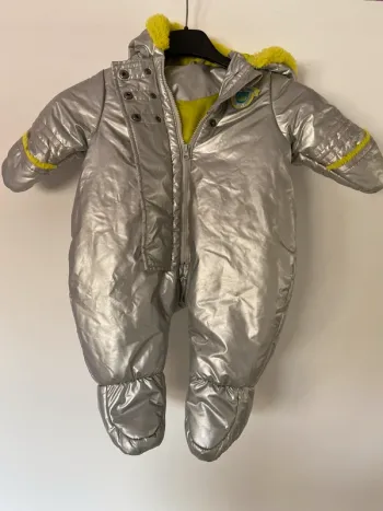Manteau /Combinaison bébé.