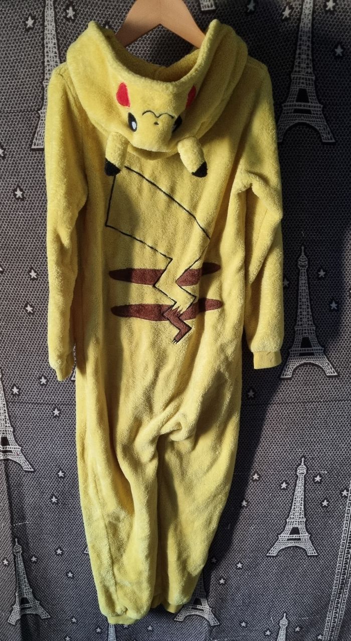 Combi-pyjama Pikachu 8ans mixte - photo numéro 4