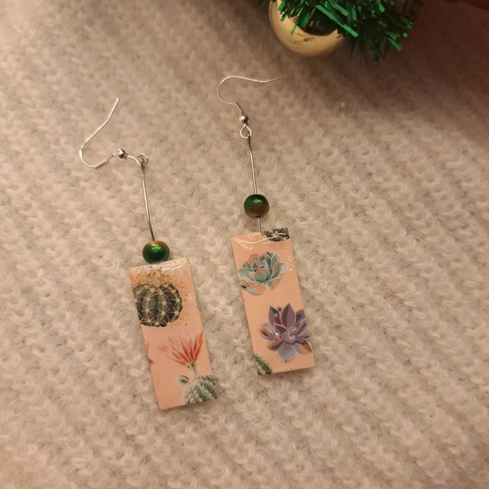 Boucles d'oreilles pendante multicolore légère - photo numéro 6