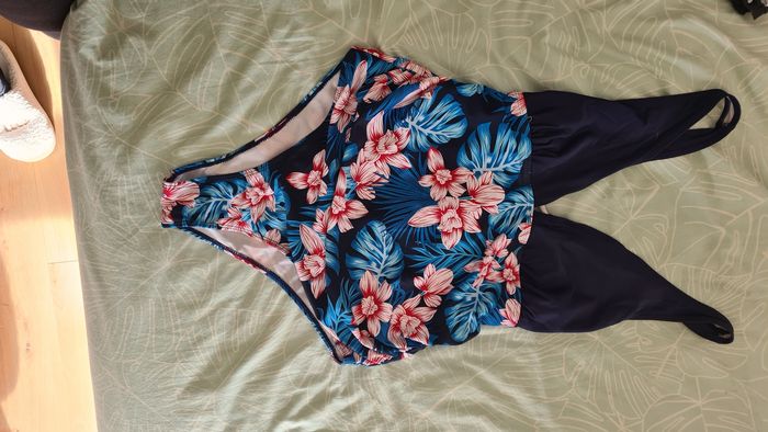 Maillot de bain de grossesse