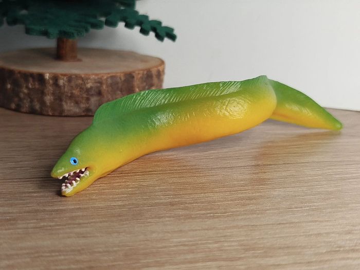 Figurine poisson serpent murène Animal de la rivière - photo numéro 3