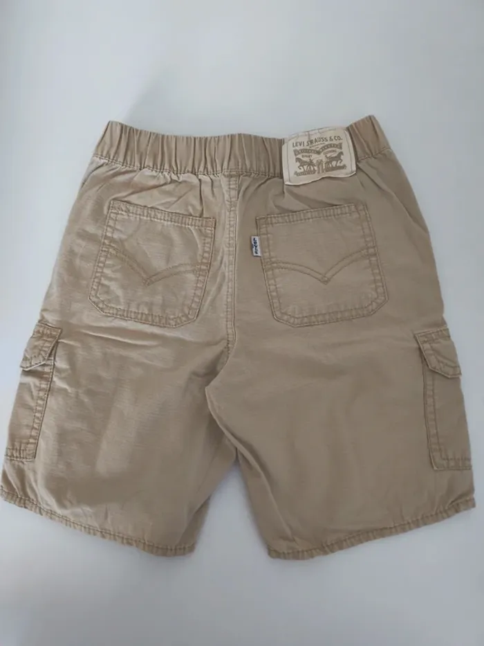 Très joli short Levis - photo numéro 2