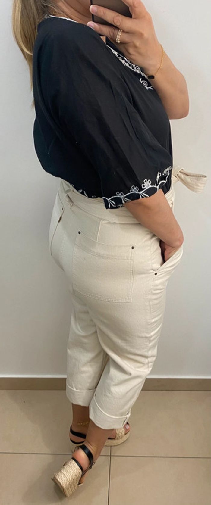 Blouse brodée col v taille M - photo numéro 8