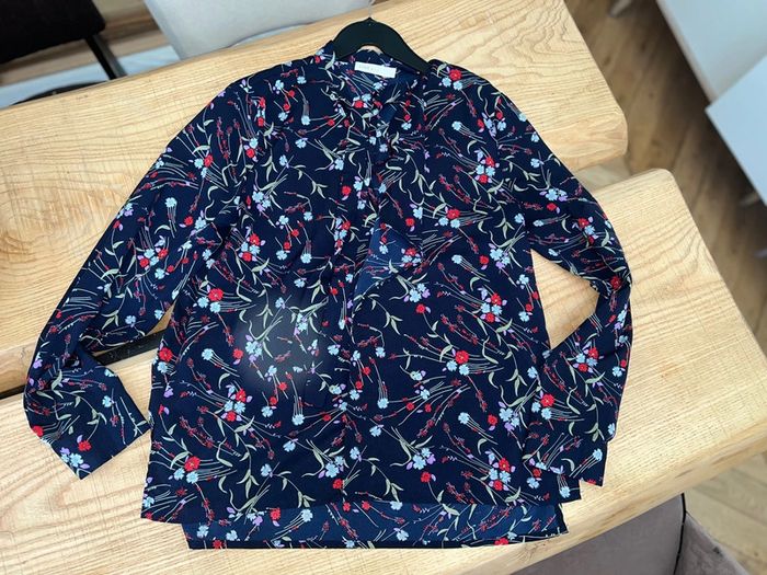 Blouse femme, taille S, marque Lovie & co automne hiver, bleu marine, fleuri. - photo numéro 8