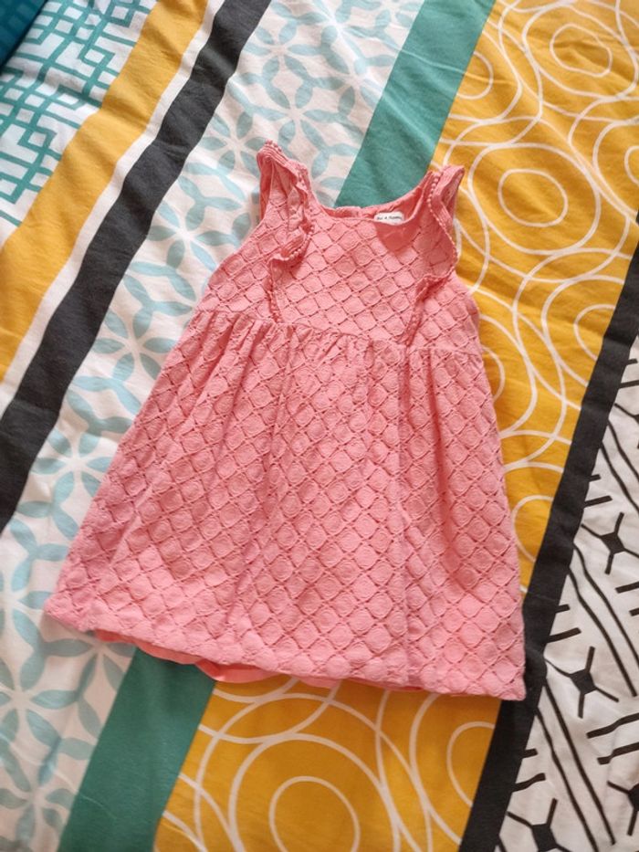 Robe rose taille 24 mois