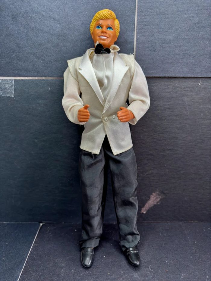 Poupée barbie vintage action figure doll , ken 1988