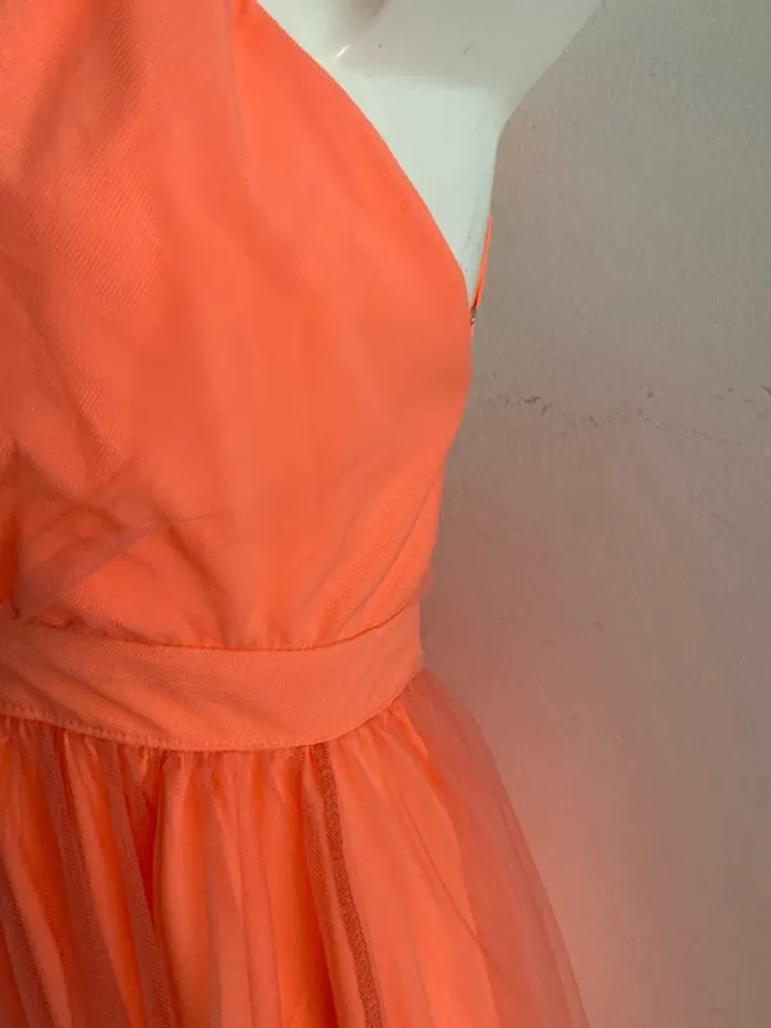 Magnifique robe longue rose fluo - photo numéro 3
