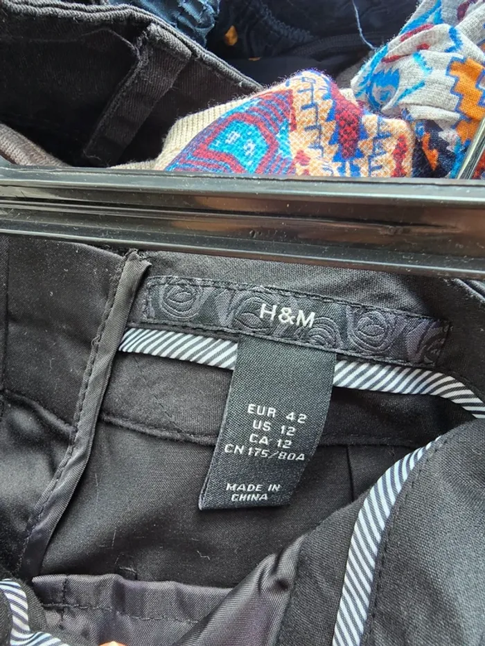 Pantacourt h&m noir taille 42 - photo numéro 3