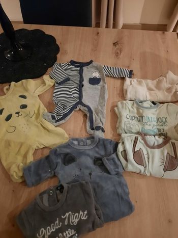 Lot 7 pijamas naissance 0mois