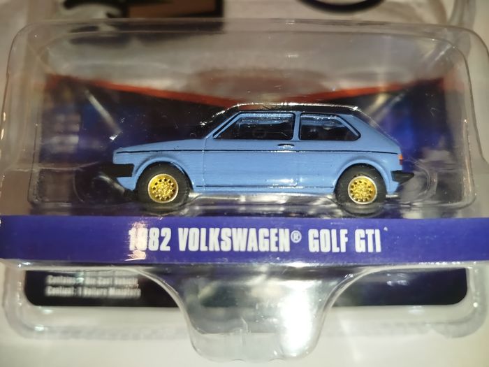 Greenlight 1982 Volkswagen Golf GTI  1/64 - photo numéro 2