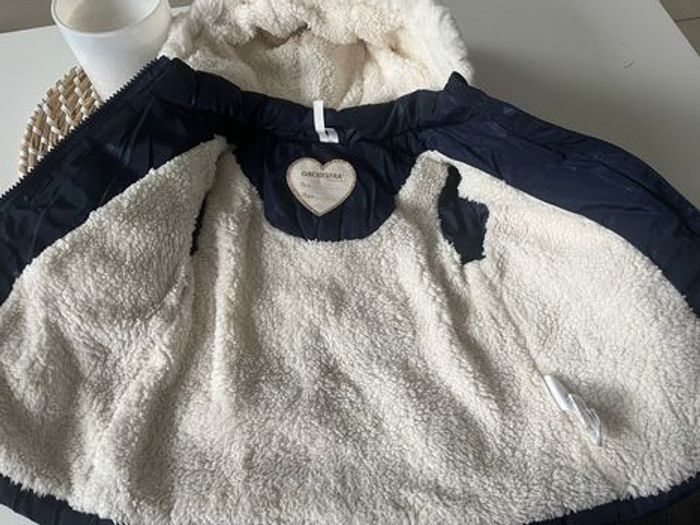 Doudoune/manteau bleu marine 12 mois - imperméable - avec motif cœur - photo numéro 2