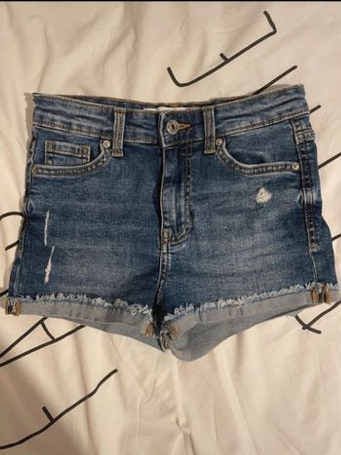 Short jeans