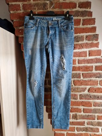 Jean troué Bizzbee 34