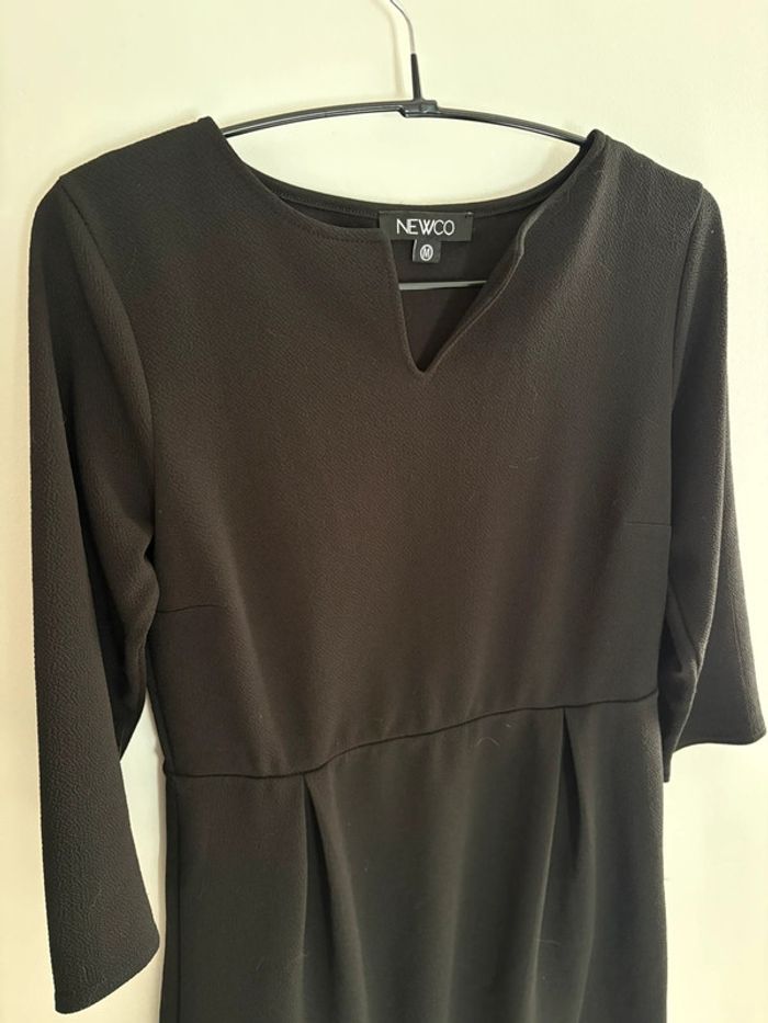 Robe noire NewCo - photo numéro 2