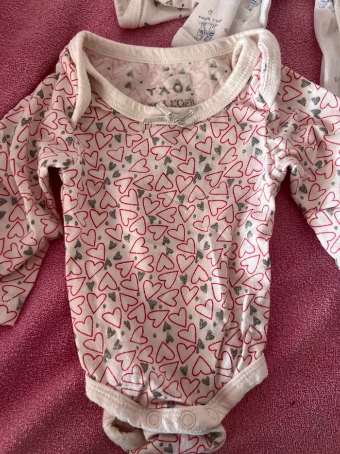 Lot de 3 bodys taille naissance - photo numéro 2