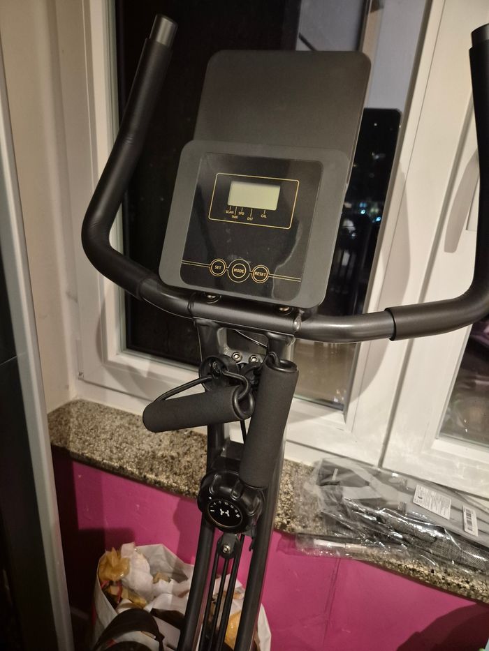 Vélo d'appartement - photo numéro 2