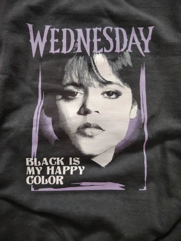 Sweat fille "Mercredi - Wednesday" - photo numéro 2