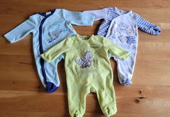 Lot 3 pyjamas