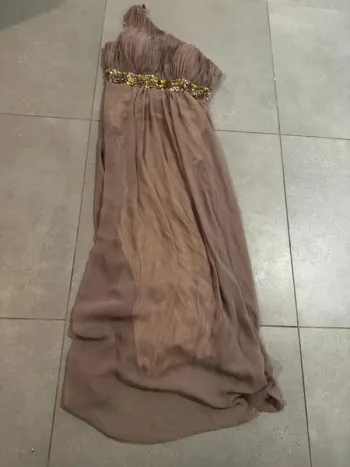 Robe rose Eva & Lola, neuf avec étiquette, taille L, valeur 32€ 150cm de longueur totale